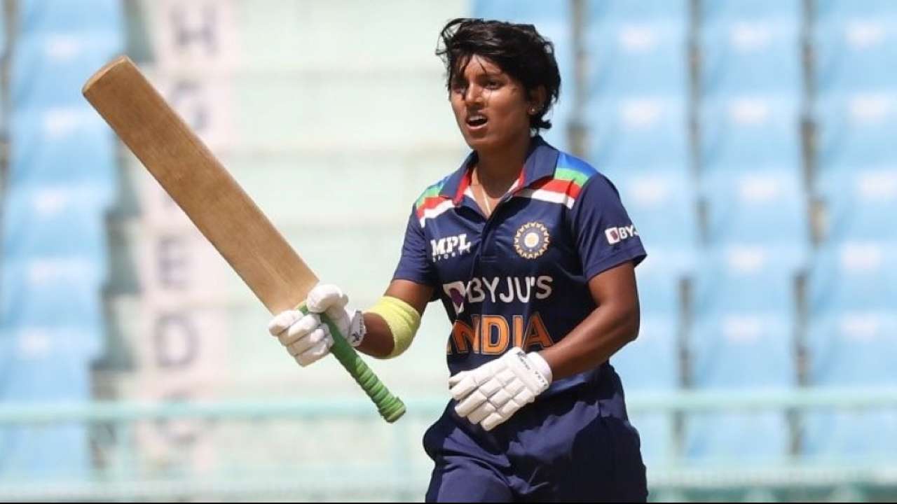 "It is very disheartening to be continuously left out", Punam Raut on her non-inclusion in the Women's World Cup 2022 squad | SportzPoint.com