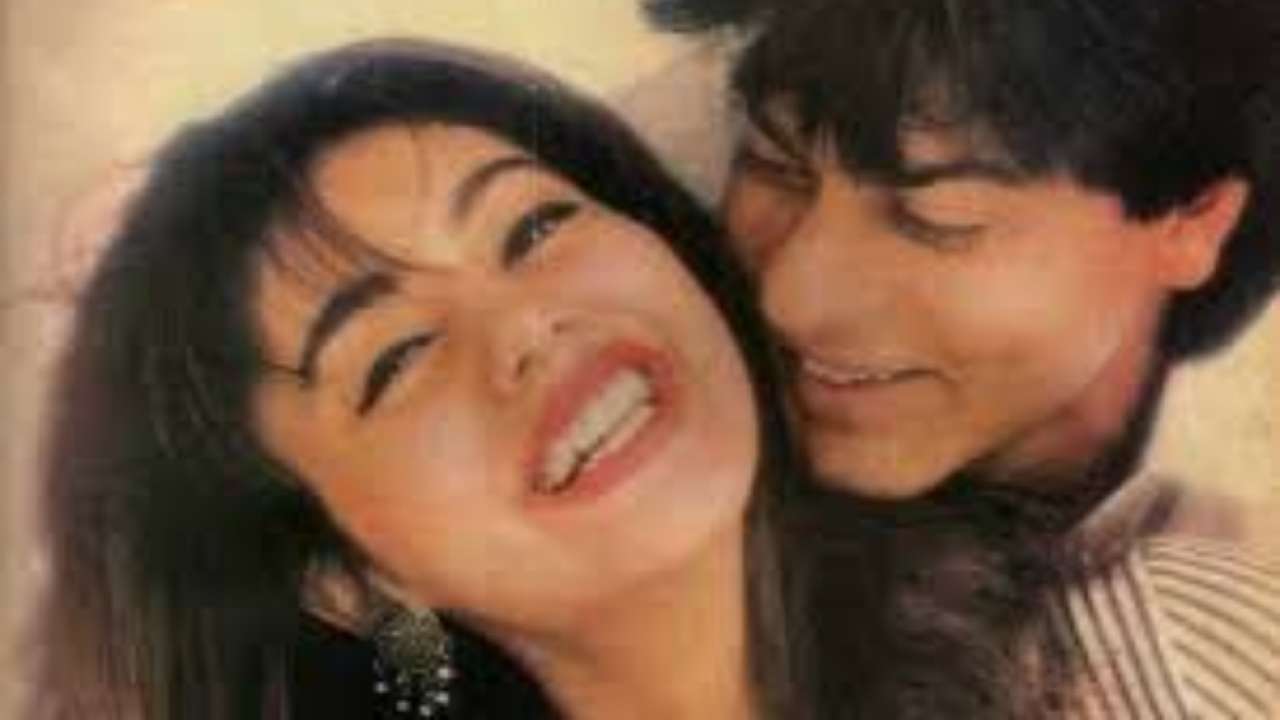 Gauri Khan and Shah Rukh Khan giggle with eachother