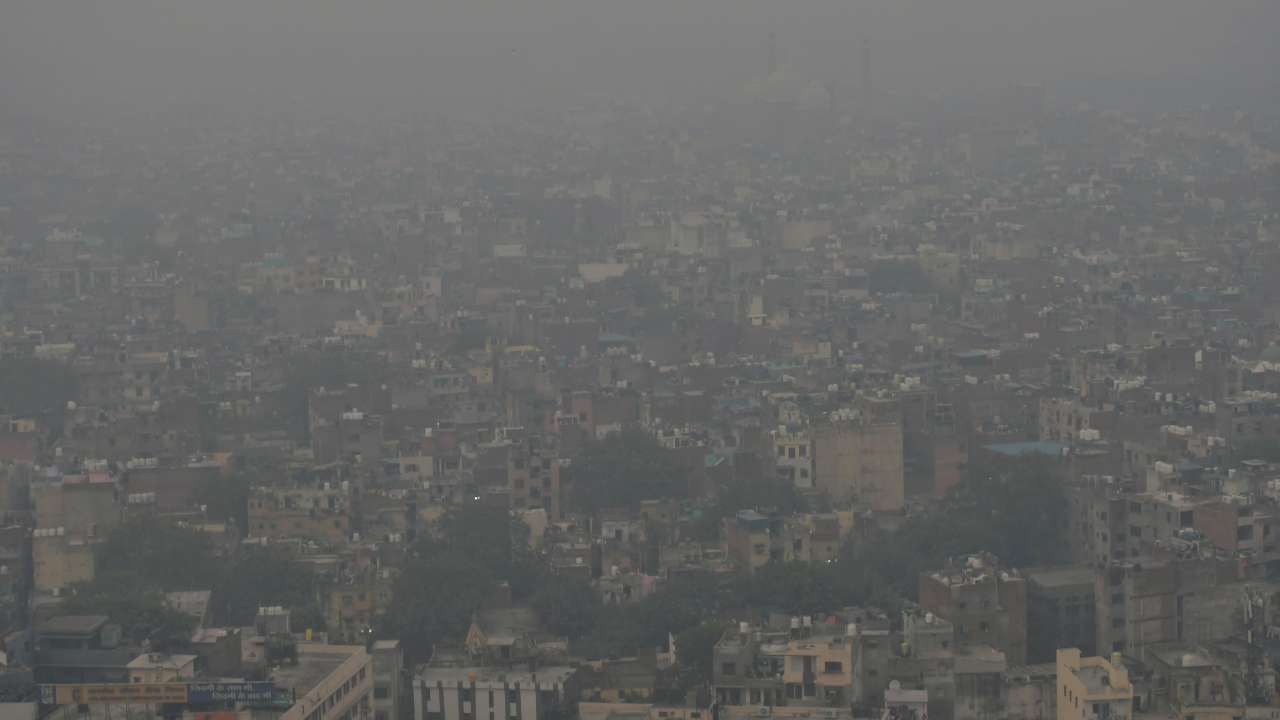 Delhi continues to choke as air quality remains in 'severe' category ...