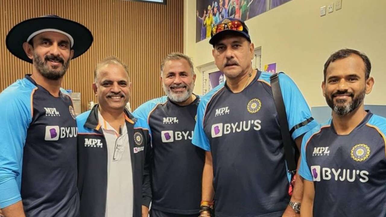 ICC T20 World Cup 2021: Virat Kohli, Rohit Sharma gift their bats to outgoing head coach Ravi Shastri