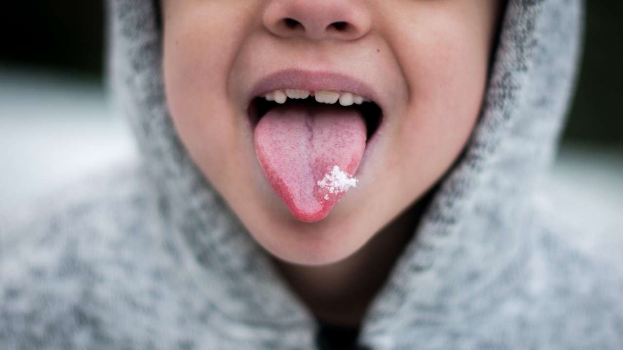 What does the colour of your tongue indicate about your health? Know here