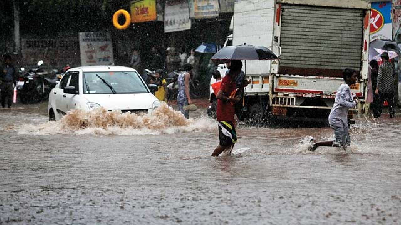 Bengaluru roads waterlogged, several areas submerged as city receives ...