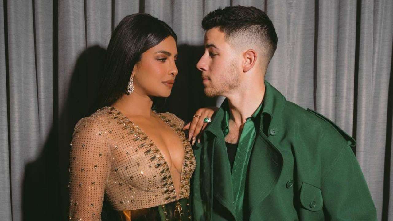 Sexy Gand Of Prianka Chopra Mp4 - Priyanka Chopra roasts husband Nick Jonas, addresses 10 years age gap and  takes a dig at his career