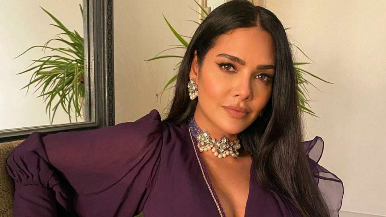 ‘i need a partner who doesn’t try to change me’: esha gupta opens up on marriage