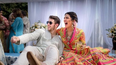 Priyanka-Nick enjoying Mehendi