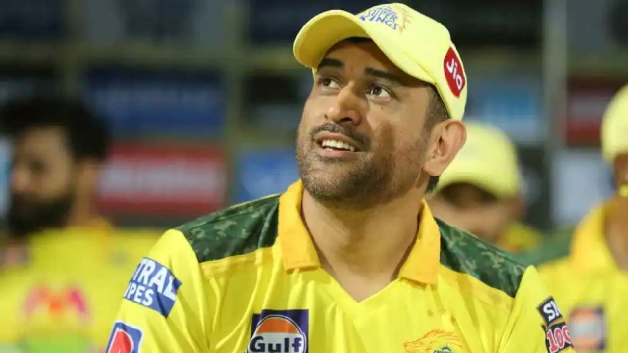 CSK's Mahendra Singh Dhoni - Rs 12 crore