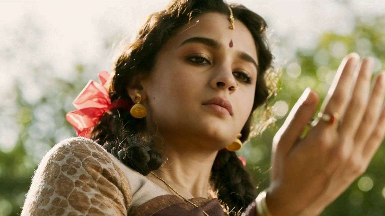 When Alia Bhatt gets kicked