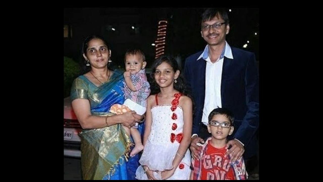 असलियत में कुंवारे नहीं हैं Taarak Mehta के 'पोपटलाल', देखें- बीवी बच्चों  की PHOTOS | DNA HINDI