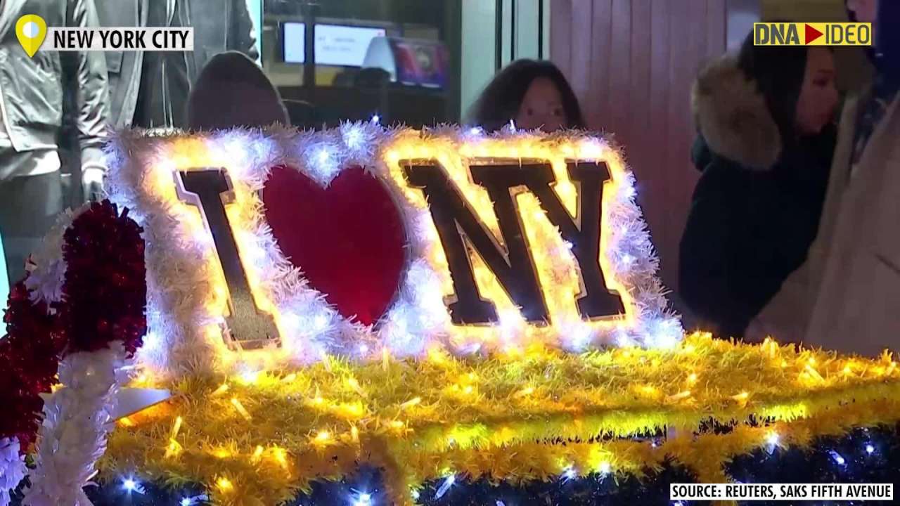 Christmas 2021 New York city decorated this holiday season merry Christmas Christmas decoration