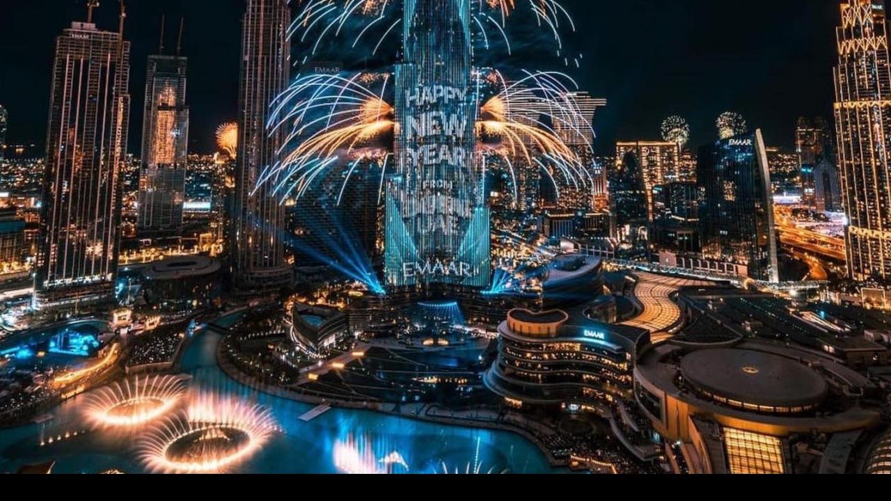 Burj Khalifa में बड़ी संख्या में जुटे लोग