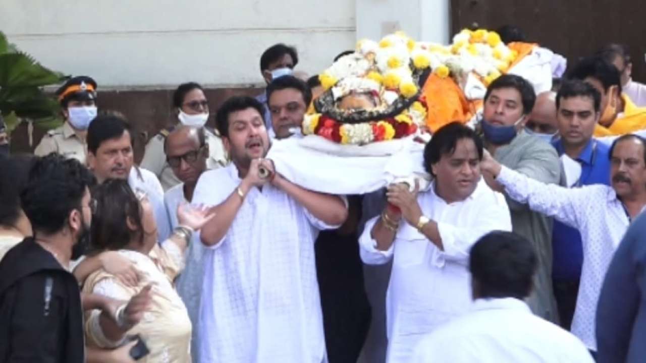 Bappi Lahiri last rites: Grief-stricken Bappa Lahiri bids his father adieu
