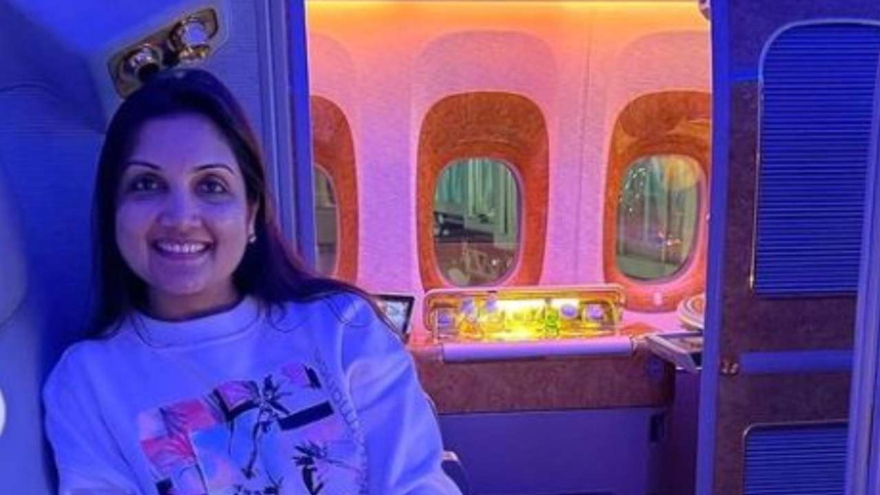 Madhuri Jain travelling in business class