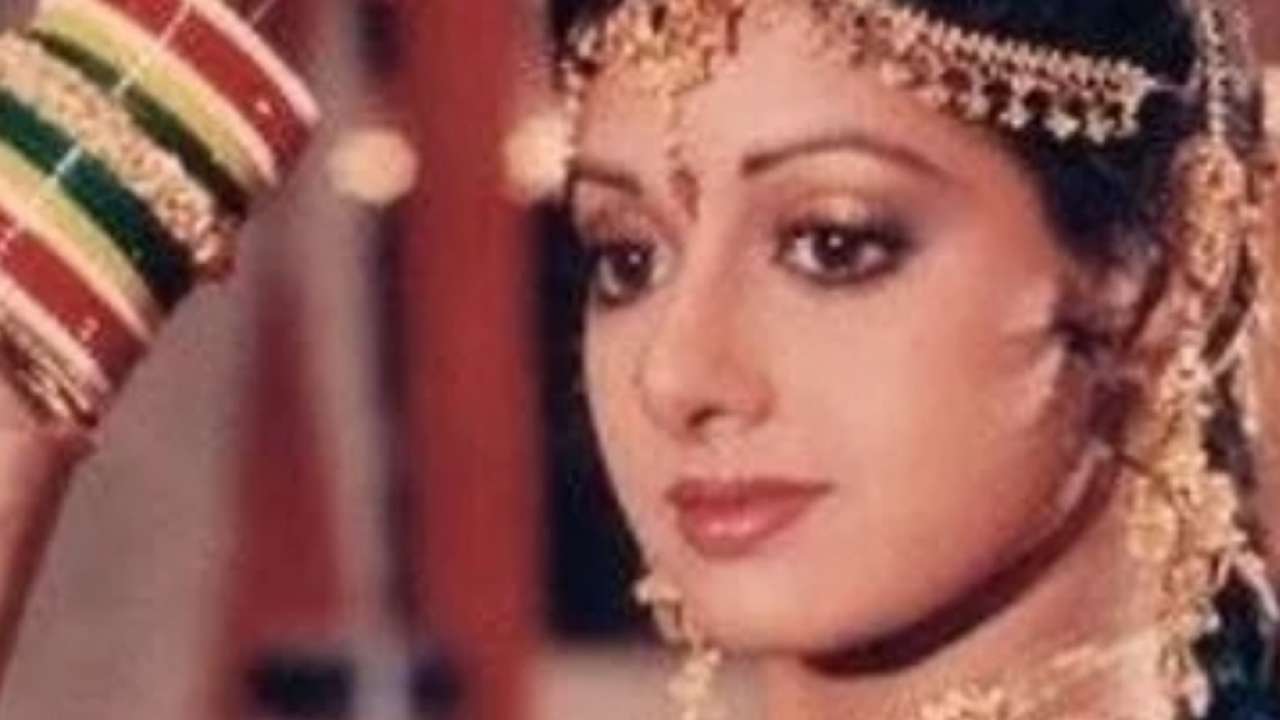 Film Star Sridevi 3x Video - Sridevi Death Anniversary: From 'Chandni' to 'English Vinglish', 5  evergreen movies of the veteran actress