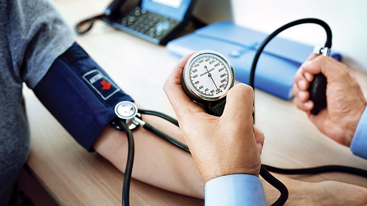 Check out these 5 natural ways to control your blood pressure