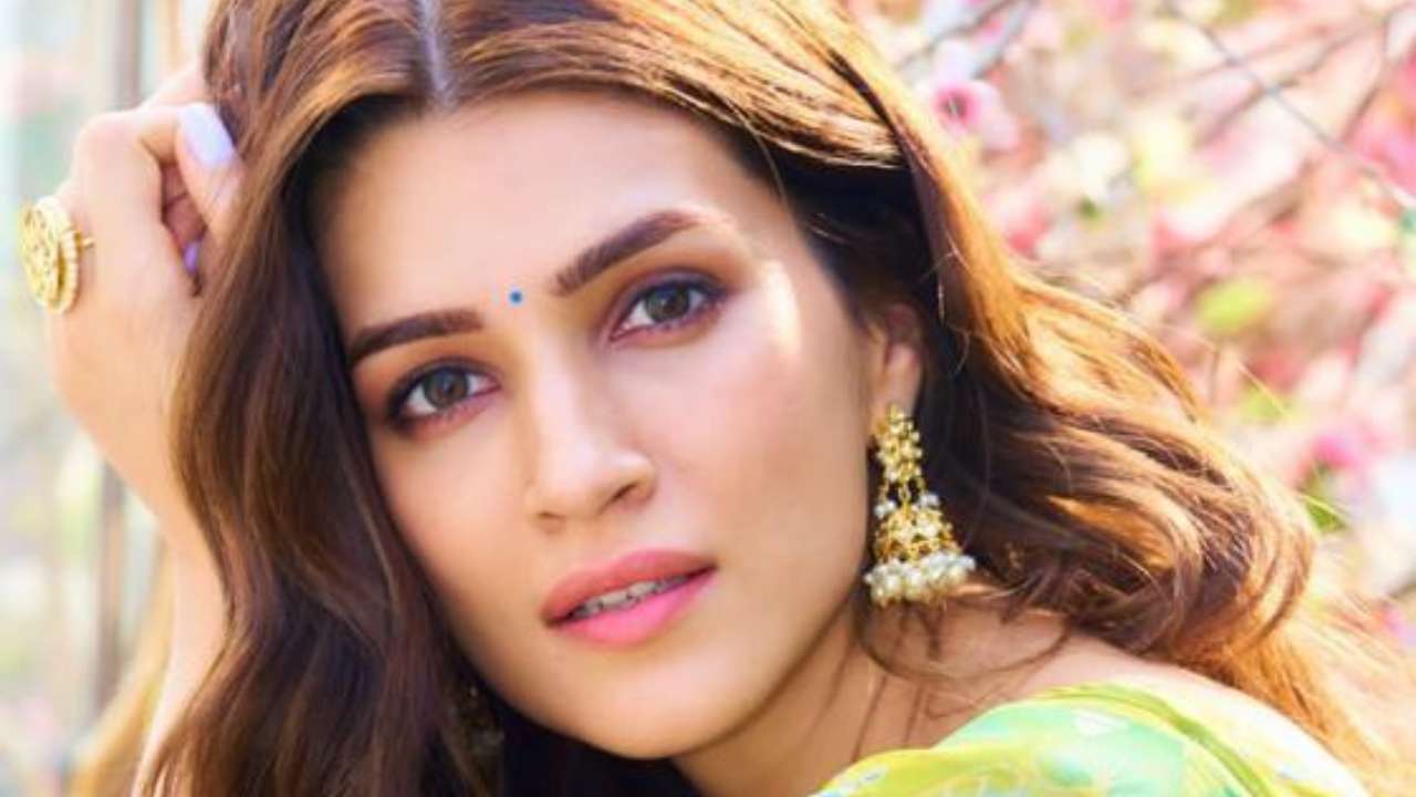 Kriti Sanon talks about playing a director in her next 'Bachchhan Paandey'