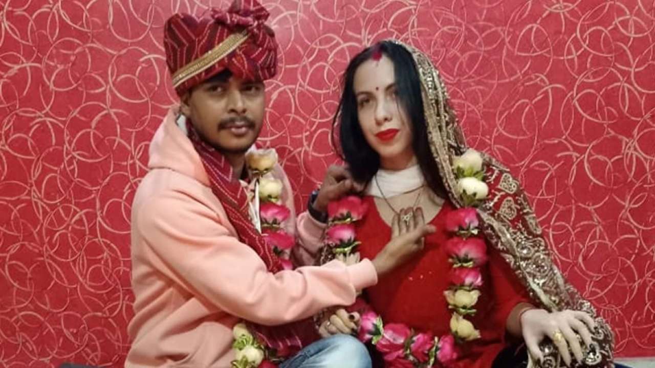 Married as per Hindu rituals