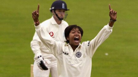 Jhulan Goswami: Early life