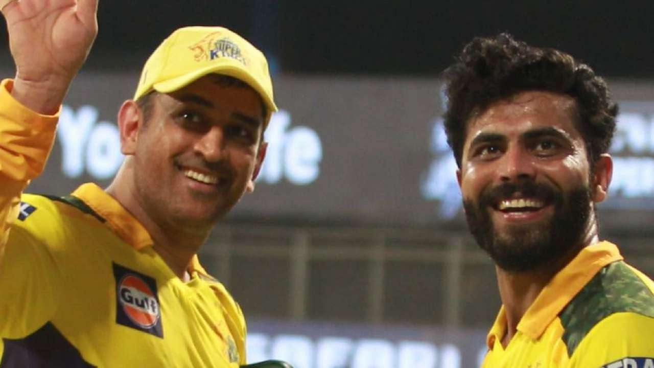 Breaking: MS Dhoni hands over Chennai Super Kings captaincy to Ravindra  Jadeja