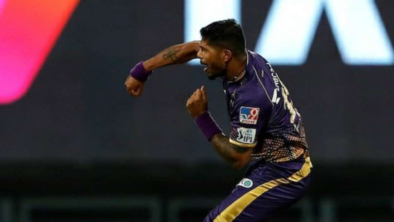 Netizens shocked after KKR's Umesh Yadav takes two key wickets in IPL 2022  opener