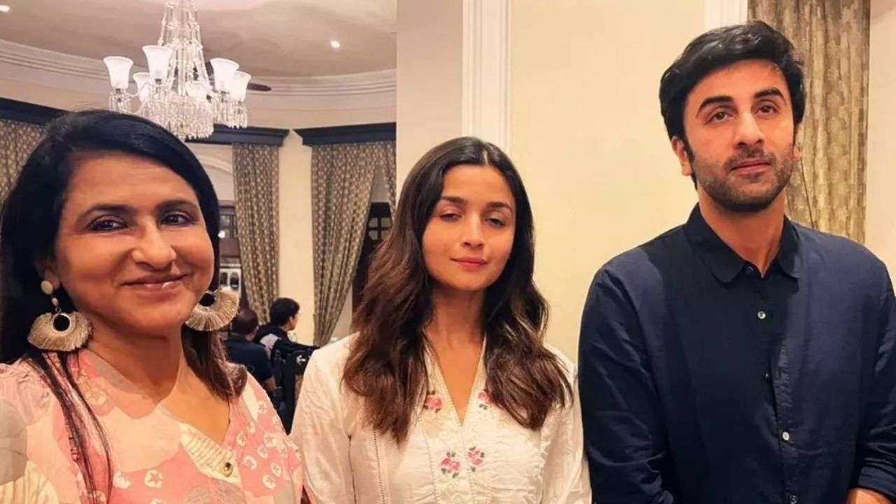 Alia Bhatt-Ranbir Kapoor kick off wedding shopping? Couple’s new photo ...