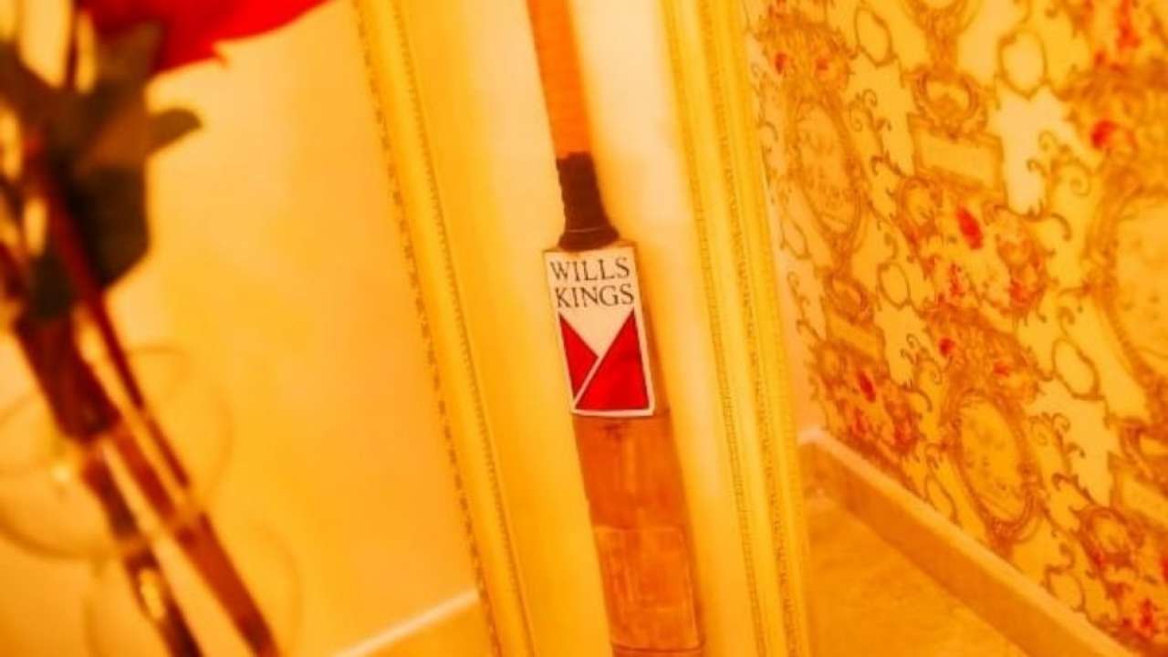 Shahid Afridi has a bat signed by Sachin Tendulkar