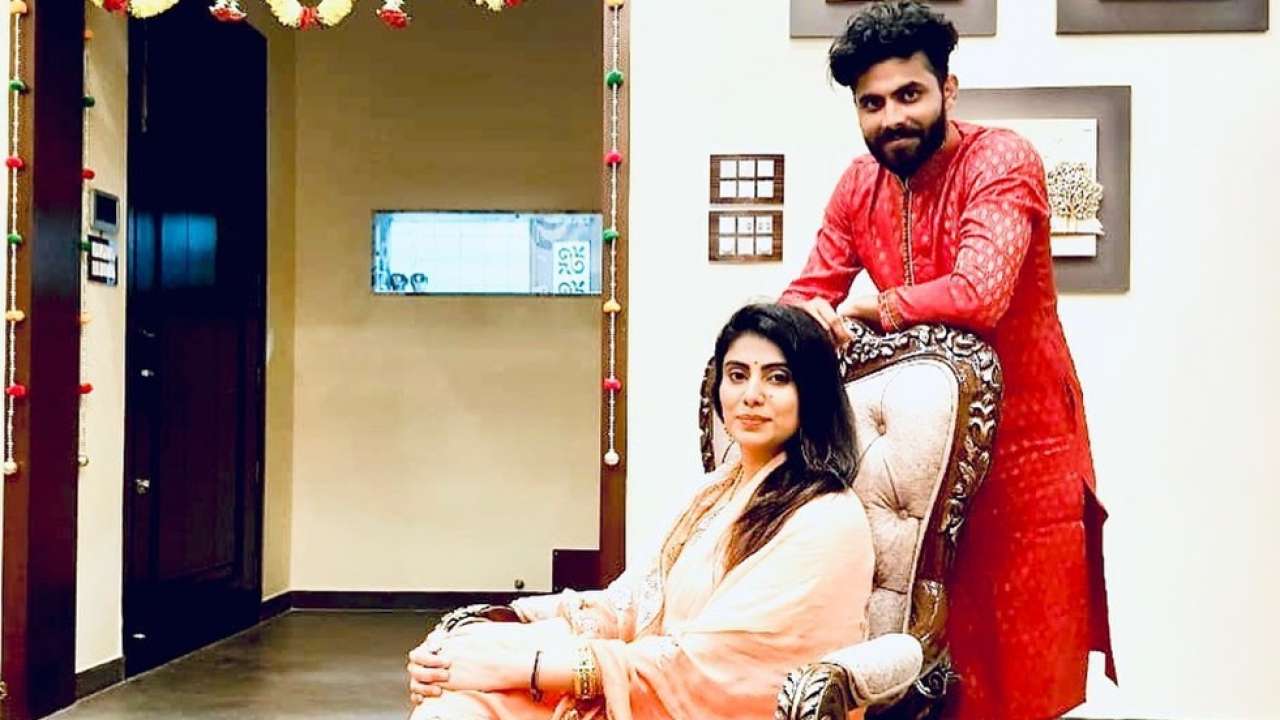 Meet Rivaba Jadeja, wife of Ravindra Jadeja to whom he dedicated CSK's 1st  win of IPL 2022