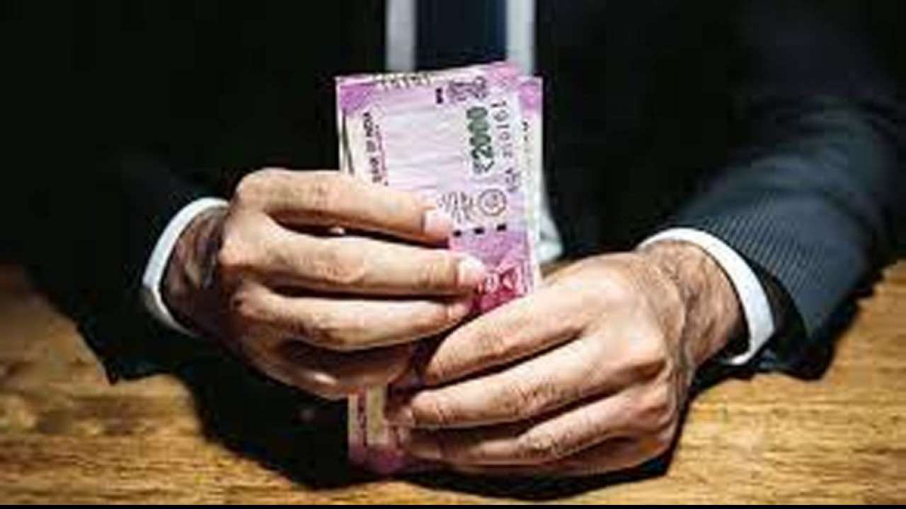 What is pyramid fraud in which ED has attached assets of Amway India ...