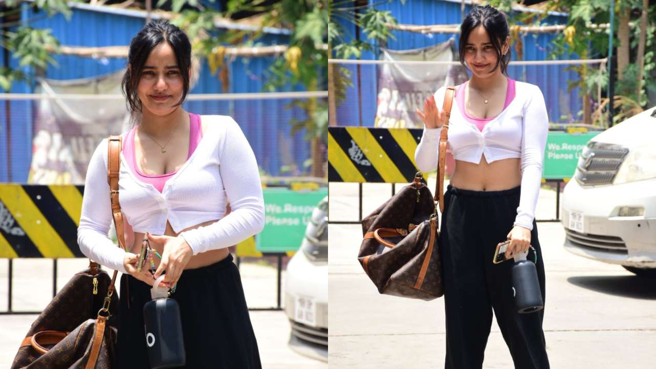 Neha Sharma flaunts her gym look