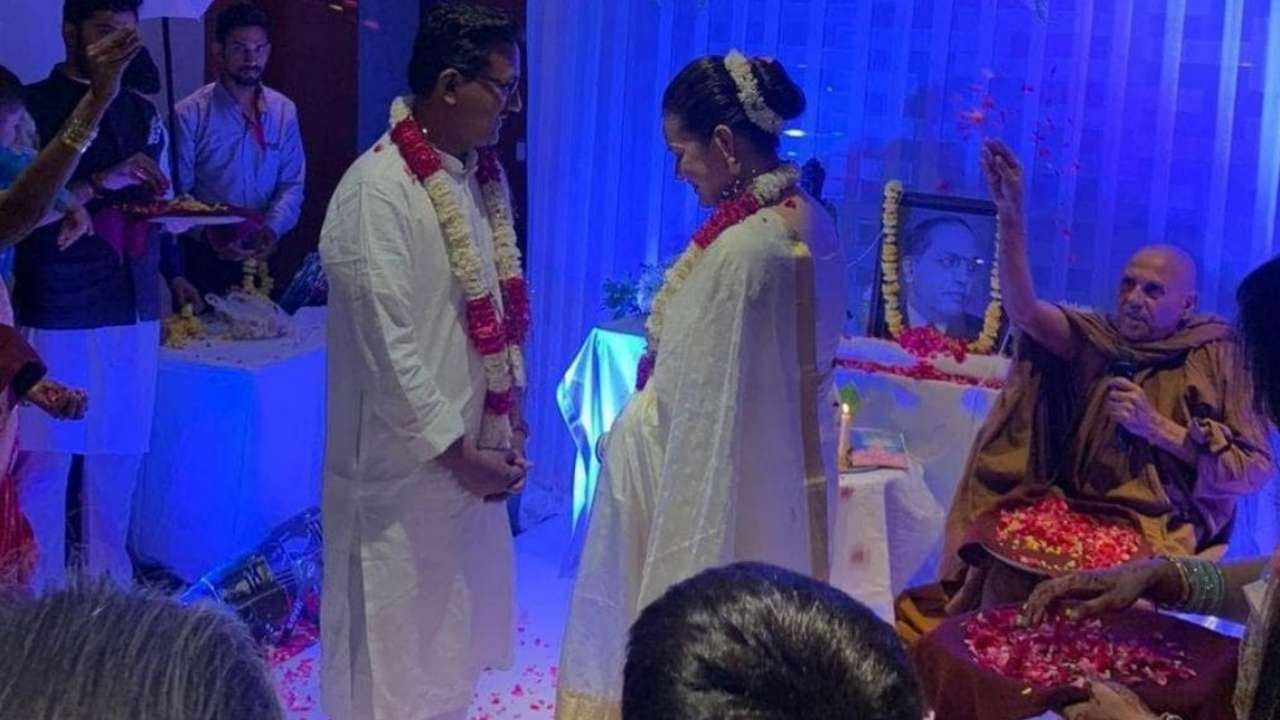 Dreamy wedding pics of ias topper tina dabi and pradeep gawande are finally out!