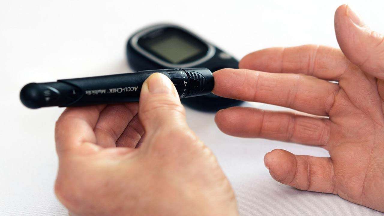 Controlling blood sugar levels