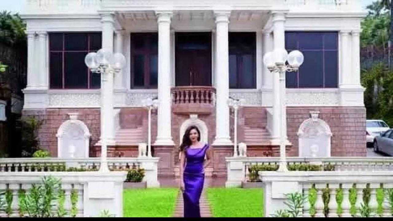 जन्नत से कम नहीं है Mannat ( Shahrukh Khan Bungalow )