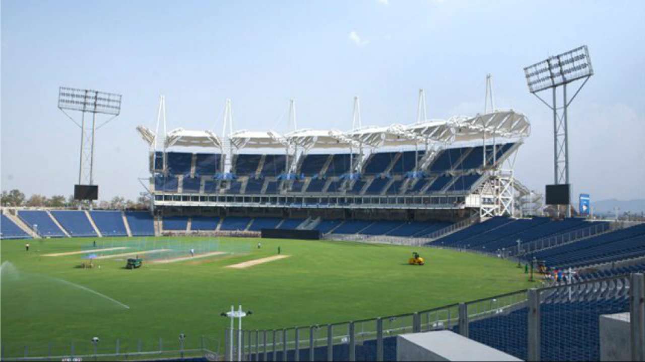 IPL 2022 GT vs LSG MCA Stadium pitch, weather report for Gujarat