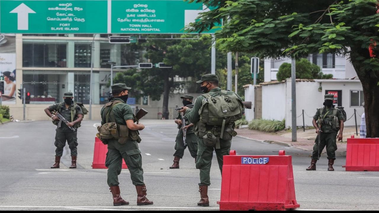 सबसे बड़े आर्थिक संकट से गुजर रहा है Sri Lanka