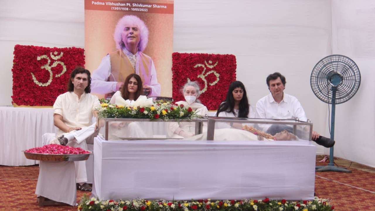 Pandit Shivkumar Sharma's family