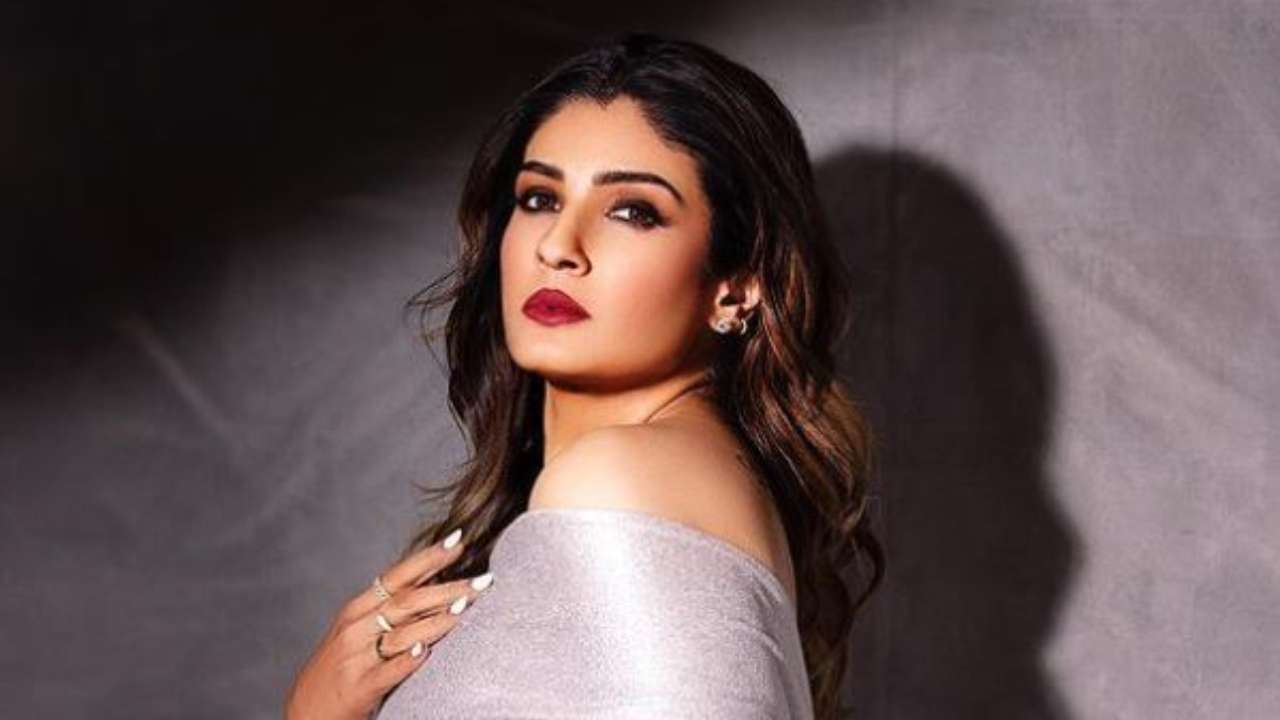 Raveena Tandon gives befitting reply to troll for comparing her with Sonam  Kapoor for THIS reason