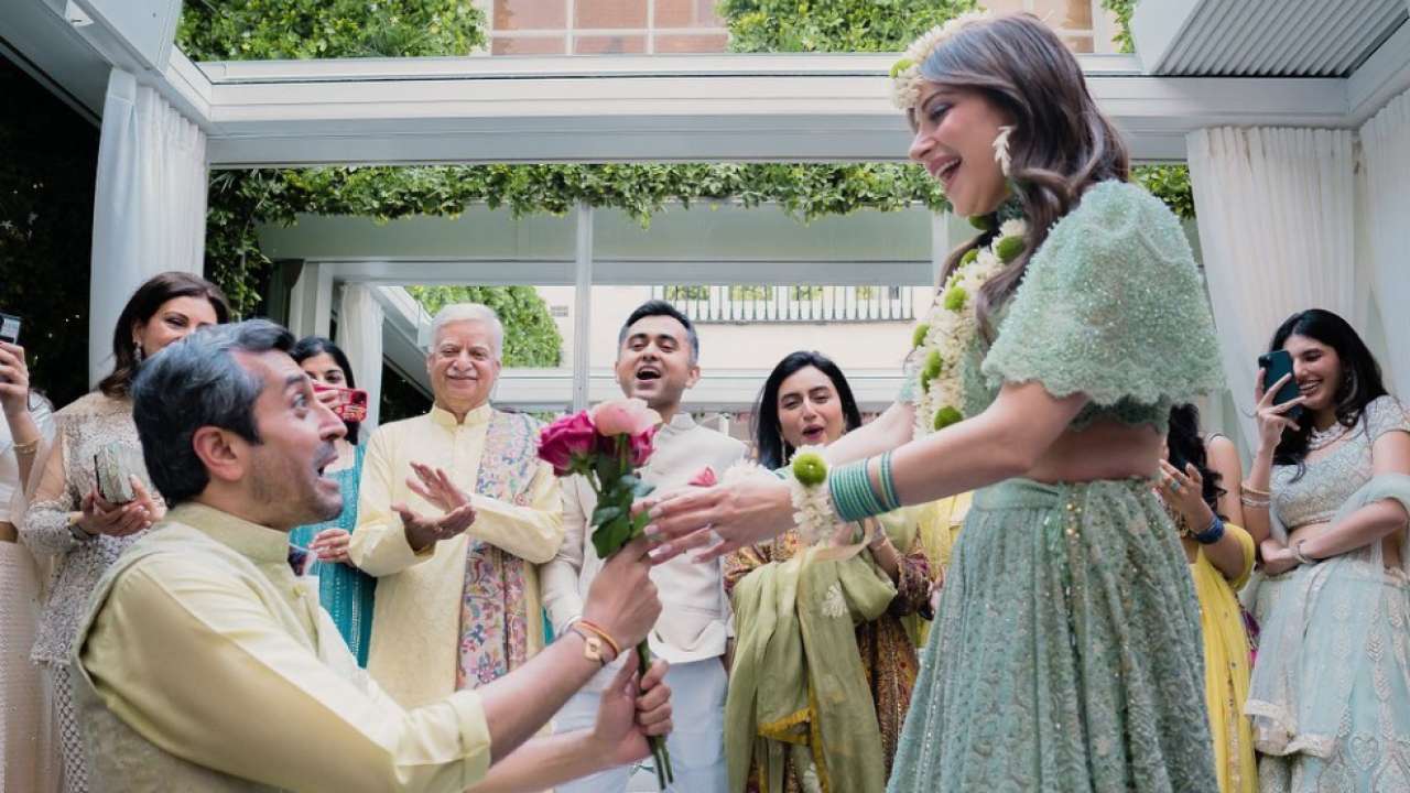 Kanika Kapoor kisses husband-to-be Gautam Hathiramani, shares dreamy photos from her mehendi ceremony