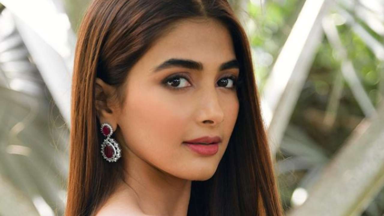 Pooja Hegde shares her thoughts on ongoing Hindi-South language row