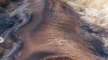 Origins of Mars’ Grand Canyon