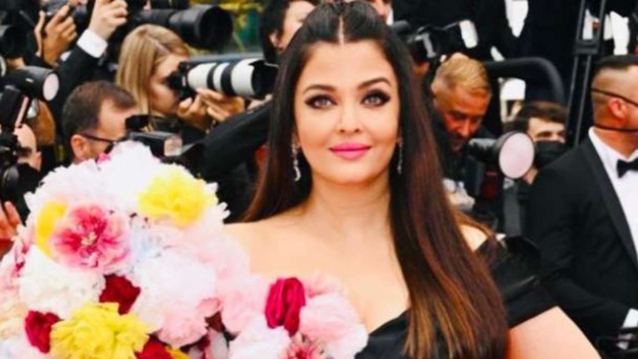 1280px x 720px - Photo of Aishwarya Rai's modelling bill of Rs 1,500 goes viral on social  media