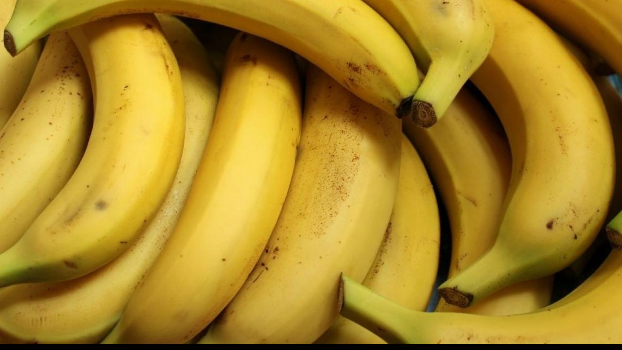 Banana में होता है नैचुरल शुगर पर हो सकता है इससे वेटगेन 