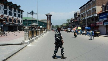 Shops remained closed at Lal Chowk