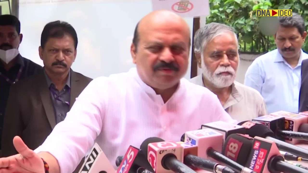 Chaddi row: RSS workers to send collected shorts to Congress office