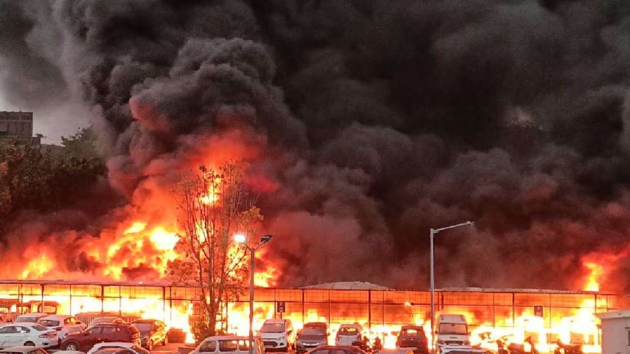 Delhi Metro parking fire