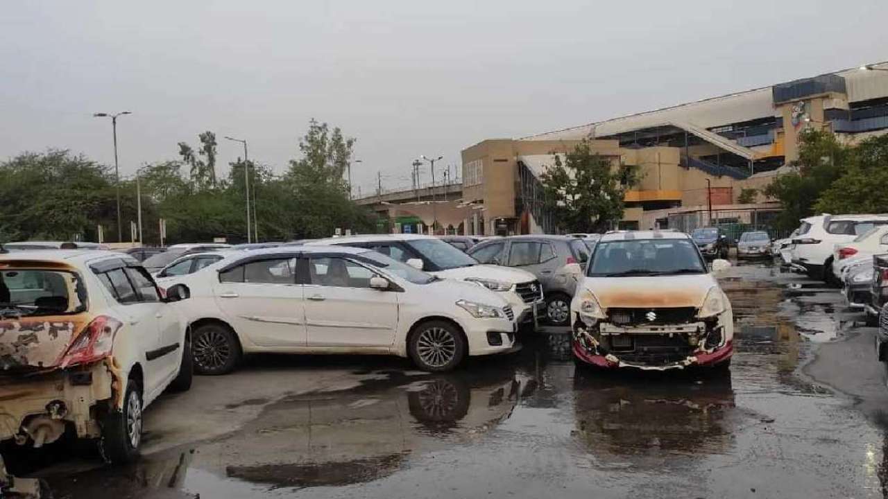 Delhi Metro parking fire