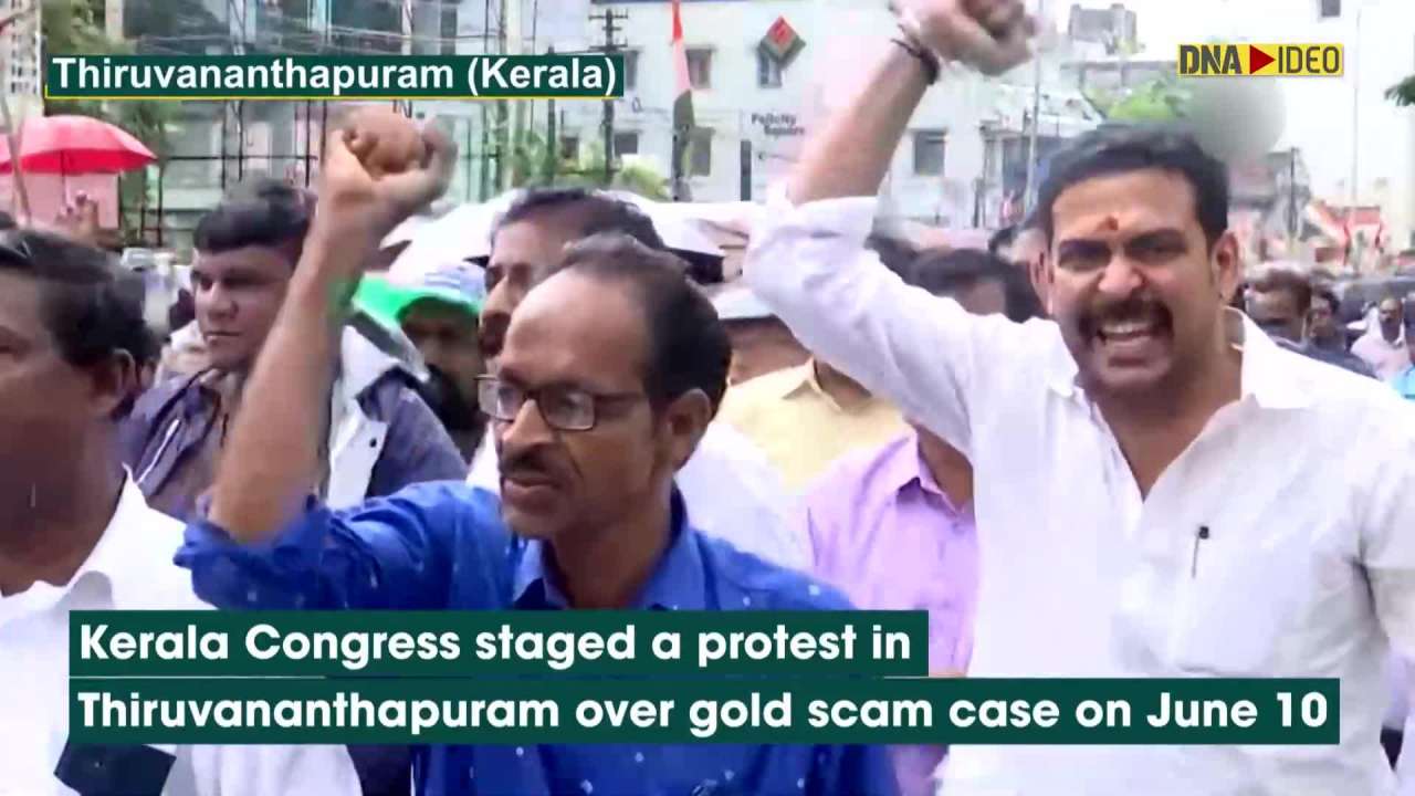 Kerala Congress stages protest against CM Pinarayi Vijayan over gold smuggling case