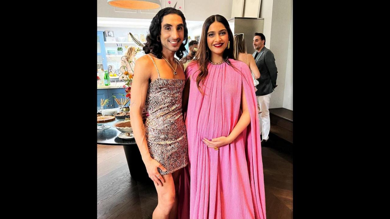 Sonam Kapoor looked beautiful in pink dress