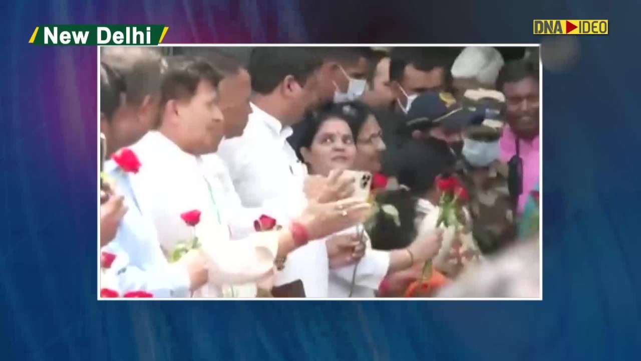 Ahead of filing nomination, NDA Presidential candidate Draupadi Murmu arrives in Delhi 