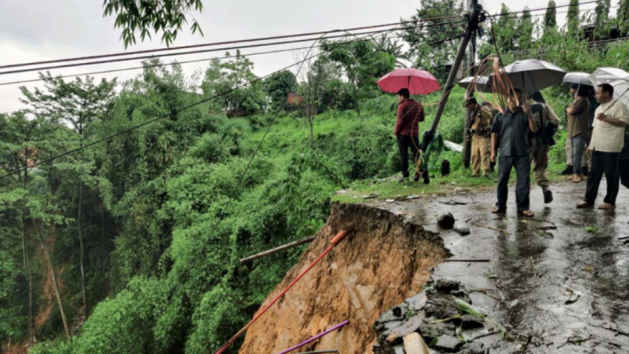 Road damaged following heavy rains