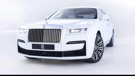 सलमान के कलेक्शन की सबसे महंगी गाड़ी Rolls Royce Phantom