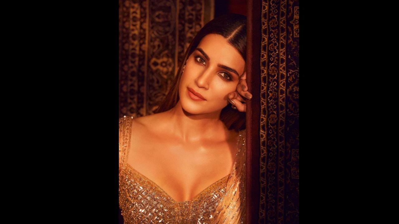 Kriti receive IIFA Awards for best actress